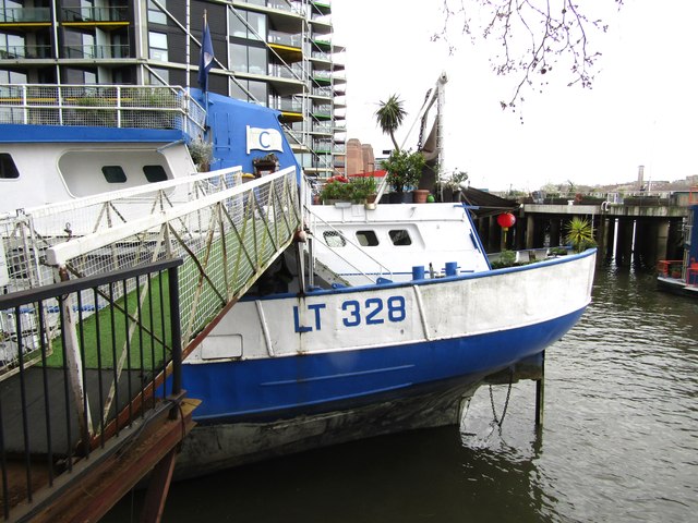 London - Heritage Fishing Boat LT 328
