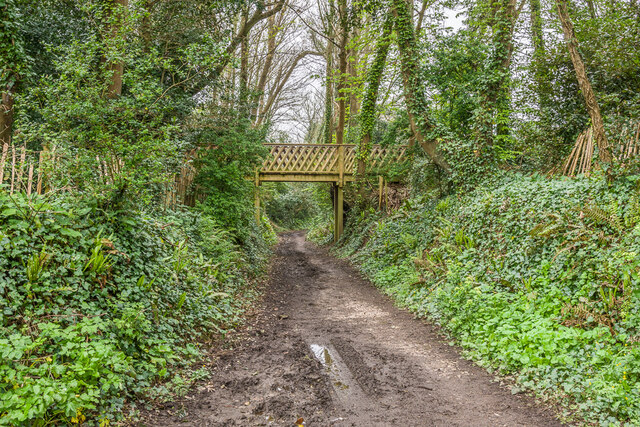 Farringford Farm Road © Ian Capper :: Geograph Britain and Ireland