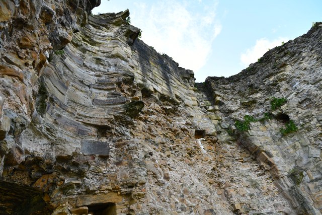 Flint Castle: Inside the round north... © Michael Garlick cc-by-sa/2.0 ...