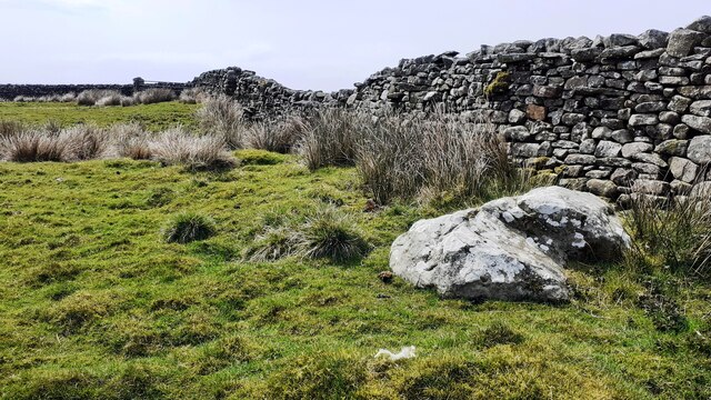 Large Rock Beside Dry Stone Wall On © Luke Shaw Cc-by-sa 2.0 