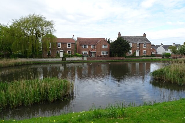 Askham Richard pond © DS Pugh :: Geograph Britain and Ireland