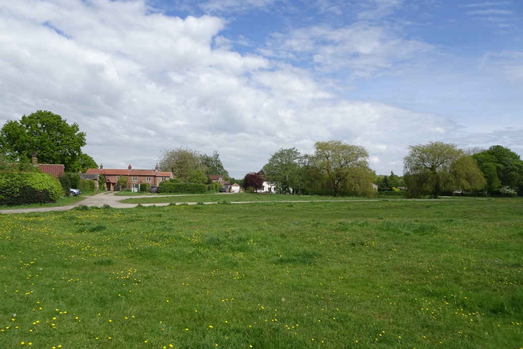 Houses in Nun Monkton © DS Pugh cc-by-sa/2.0 :: Geograph Britain and ...