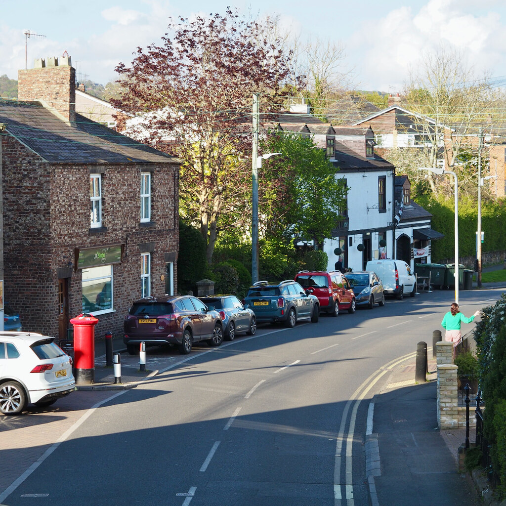 A Moment in Time — Cars Parking on Main... © Mick Garratt cc-by-sa/2.0 ...