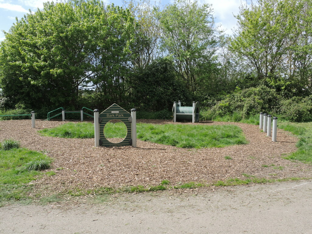 Bark Park © Neil Owen cc-by-sa/2.0 :: Geograph Britain and Ireland