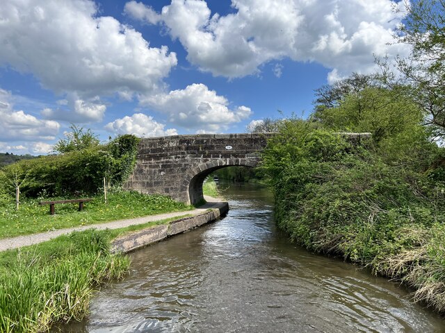 Bridge 34 on the Caldon Canal © Andrew Abbott cc-by-sa/2.0 :: Geograph ...