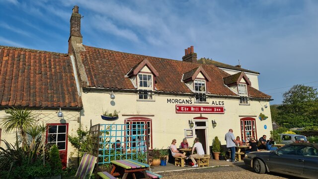 The Hill House Inn, Happisburgh © Chris Morgan Cc-by-sa 2.0 :: Geograph 