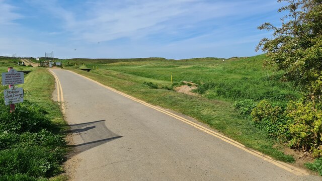 End of Beach Road, Holme-next-the-Sea © Chris Morgan cc-by-sa/2.0 ...