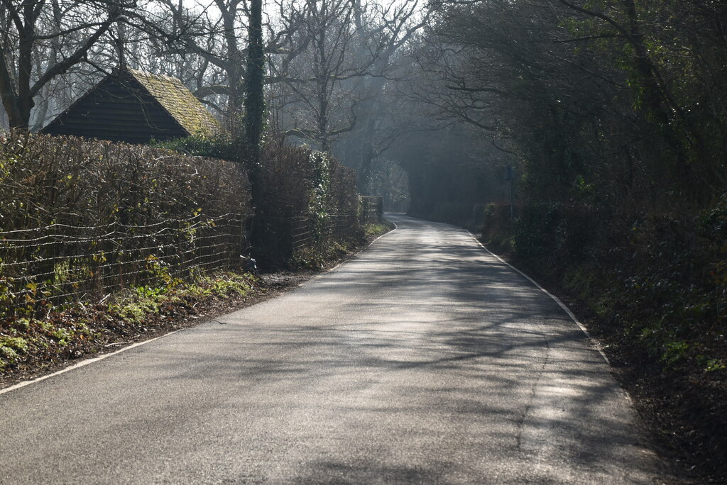 Lane west of Bough Beech Reservoir © N Chadwick cc-by-sa/2.0 ...