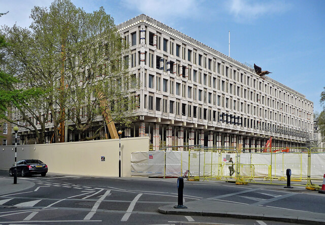 30 Grosvenor Square © Stephen Richards cc-by-sa/2.0 :: Geograph Britain ...