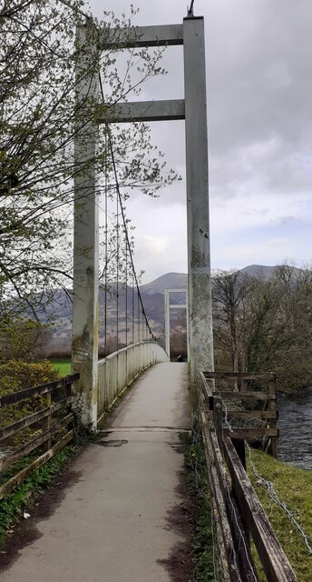 Suspension bridge over River Derwent NE... © Roger Templeman cc-by-sa/2 ...