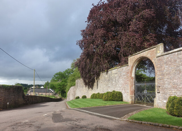 By the gate to Holcombe Court © Des Blenkinsopp :: Geograph Britain and ...