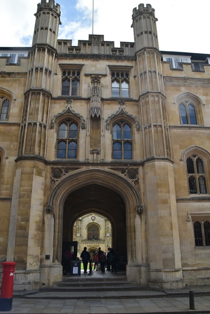 Gateway, Corpus Christi College © N Chadwick :: Geograph Britain and ...