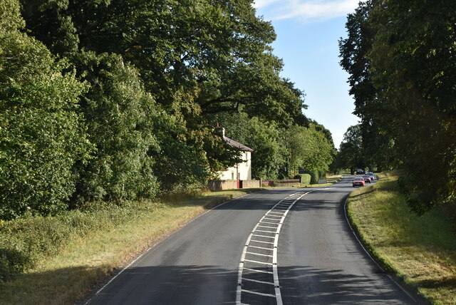 Ripon Rd © N Chadwick cc-by-sa/2.0 :: Geograph Britain and Ireland