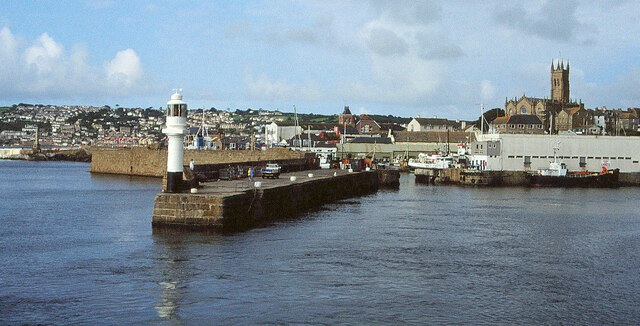 Leaving Penzance on the Scillonian, 1998 © Derek Harper cc-by-sa/2.0 ...