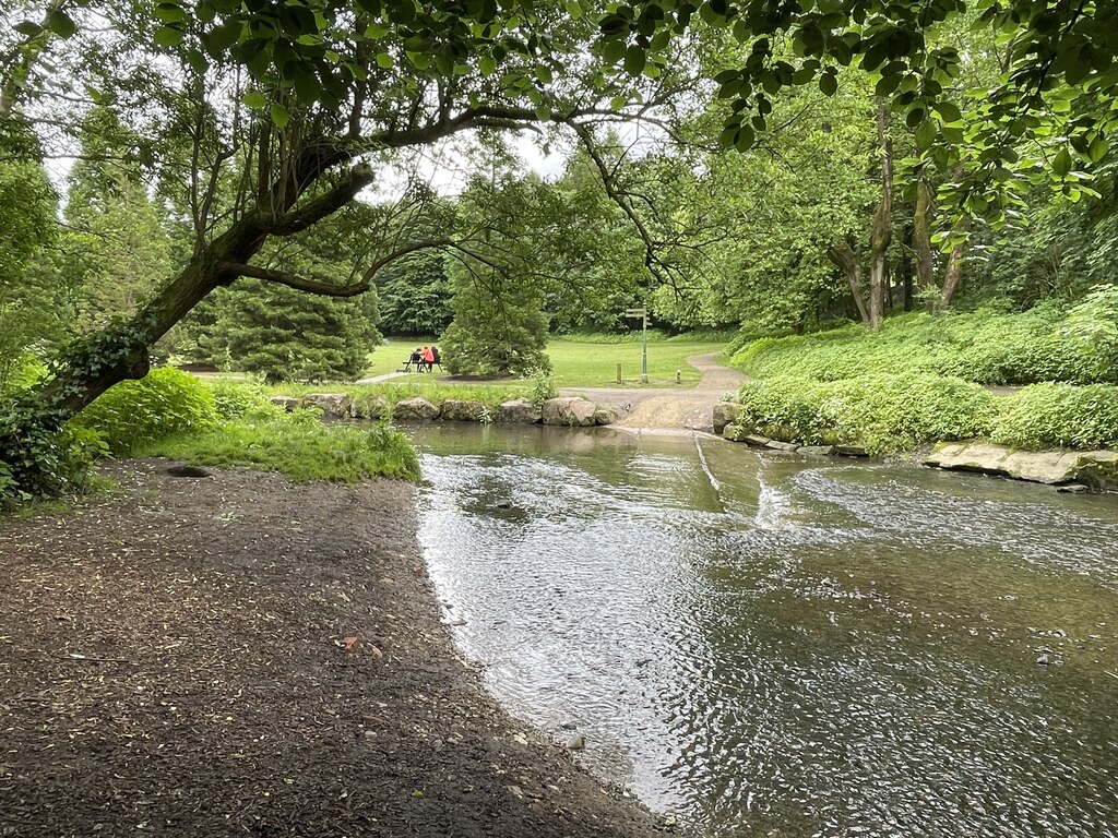 Ford in Chadderton Hall Park © John Walton cc-by-sa/2.0 :: Geograph ...