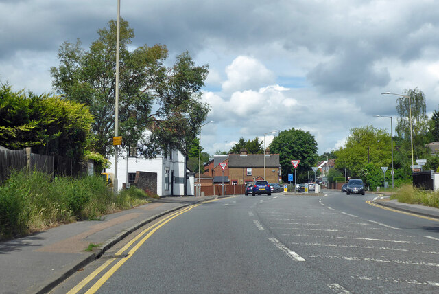 A40 London Road, Loudwater © Robin Webster cc-by-sa/2.0 :: Geograph ...