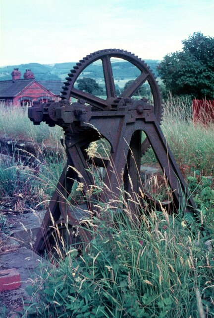 Paddle gear, Belan Locks, Montgomery... © Martin Tester cc-by-sa/2.0 ...