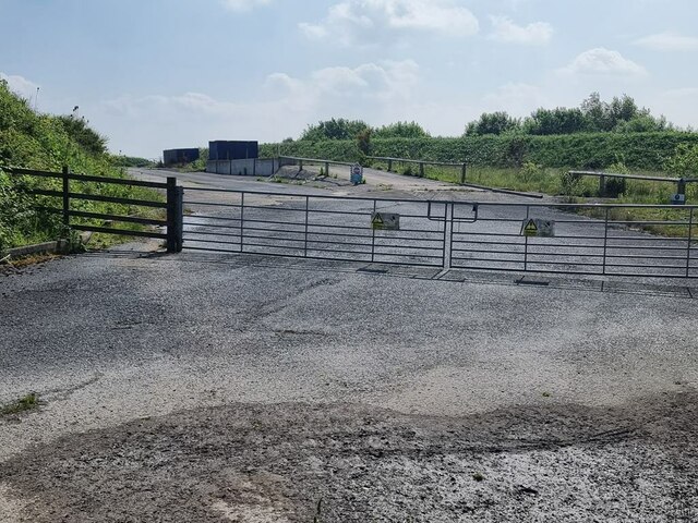 Old landfill site © Oliver Dixon cc-by-sa/2.0 :: Geograph Britain and ...