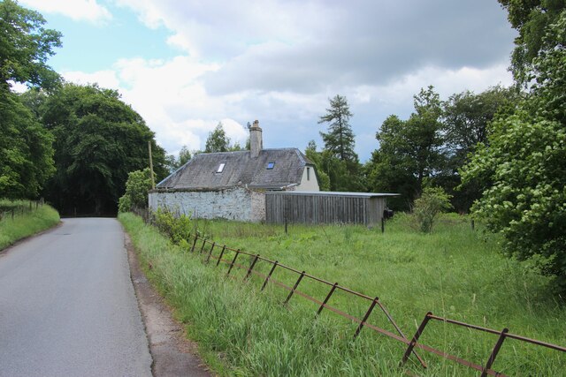 West Lodge, Doune © Alan Reid :: Geograph Britain and Ireland