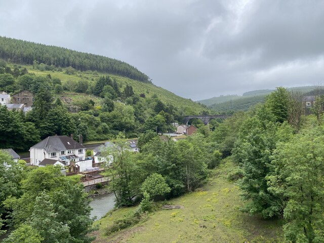 A glimpse of Pontrhydyfen © Alan Hughes :: Geograph Britain and Ireland