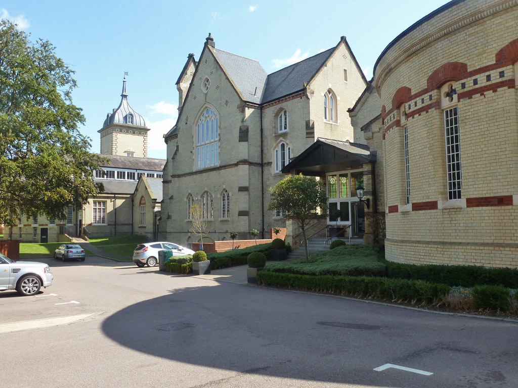 Converted buildings, former Fairfield... © Robin Webster cc-by-sa/2.0 ...