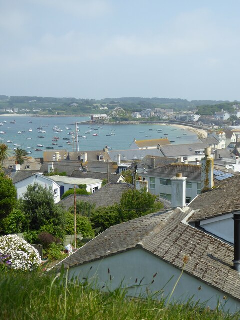 Hugh Town roofscape seen from The... © Rod Allday cc-by-sa/2.0 ...