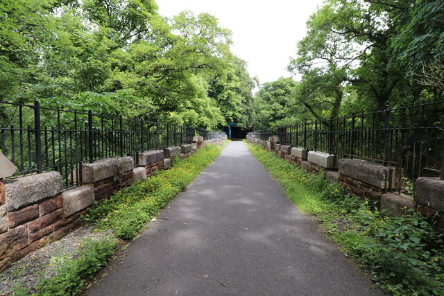 Old Railway Bridge, Alloway © Billy McCrorie cc-by-sa/2.0 :: Geograph ...