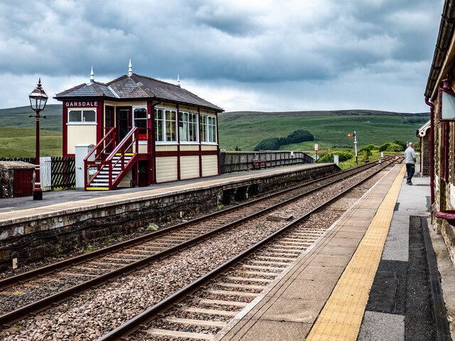 On Garsdale station © John Lucas cc-by-sa/2.0 :: Geograph Britain and ...