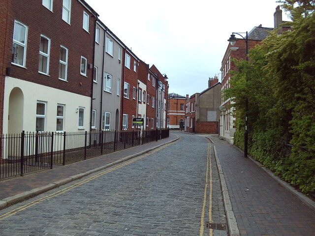 Northern section of High Street, Hull © Richard Vince cc-by-sa/2.0 ...