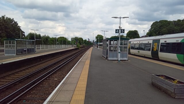 Purley station - the view north © Peter Whatley cc-by-sa/2.0 ...