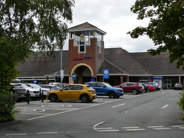 Tesco, Ayr © Billy McCrorie cc-by-sa/2.0 :: Geograph Britain and Ireland