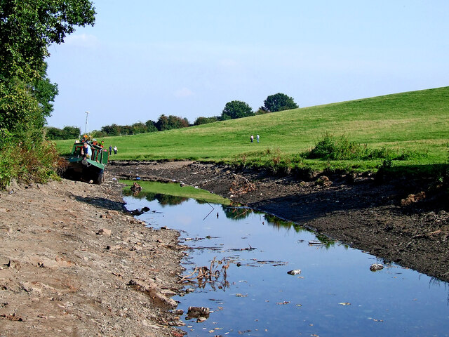 Drained canal north-west of Wollaston,... © Roger D Kidd cc-by-sa/2.0 ...