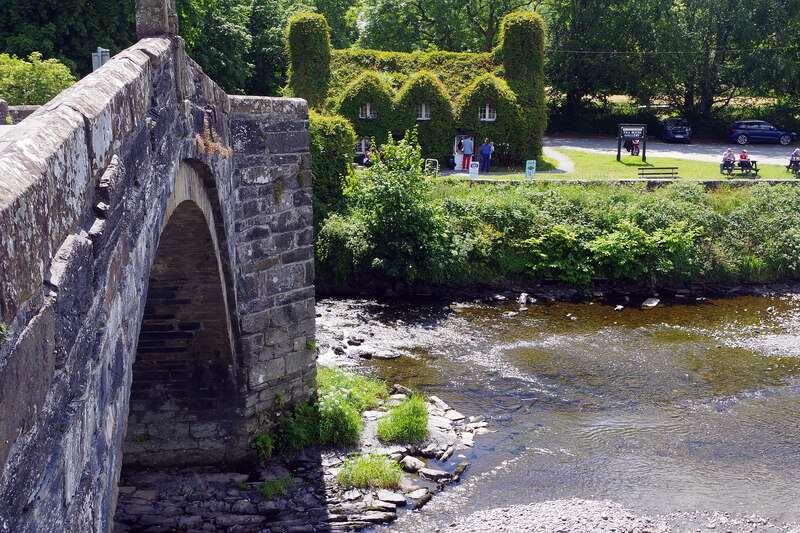 Pont Fawr and Tu Hwnt i’r Bont, Llanrwst © Stephen McKay cc-by-sa/2.0 ...