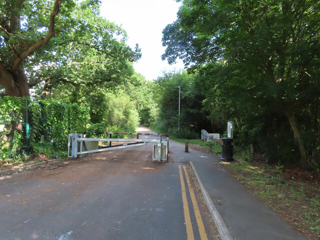 Hill Lane, West Ruislip © David Hawgood cc-by-sa/2.0 :: Geograph ...