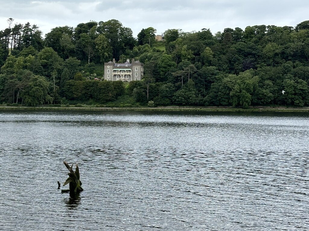 Castle Hills House and the Tweed at high... © David Robinson cc-by-sa/2 ...