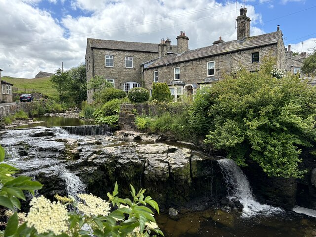 Gayle Beck, Hawes © David Robinson cc-by-sa/2.0 :: Geograph Britain and ...