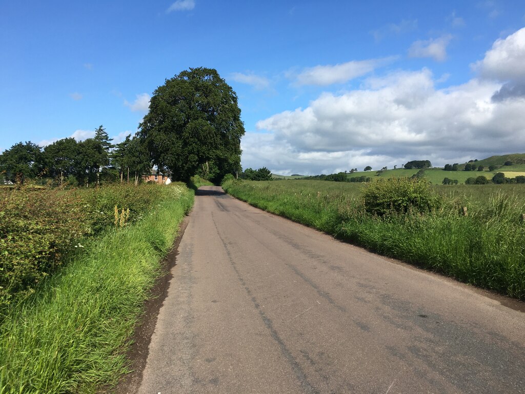 B7016 towards Biggar © Steven Brown cc-by-sa/2.0 :: Geograph Britain ...