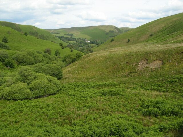 Eroding sediments © Jonathan Wilkins :: Geograph Britain and Ireland