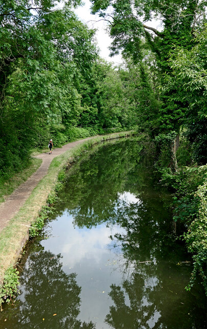 Stourbridge Canal north-west of... © Roger D Kidd cc-by-sa/2.0 ...