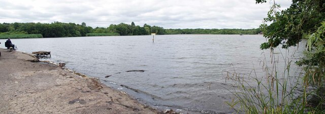 Hedgecourt Lake Panorama © Glyn Baker :: Geograph Britain And Ireland