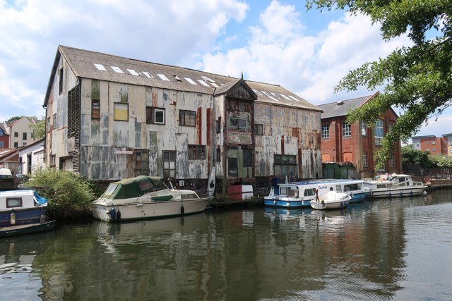 Buildings by the Wensum, Norwich © Hugh Venables cc-by-sa/2.0 ...