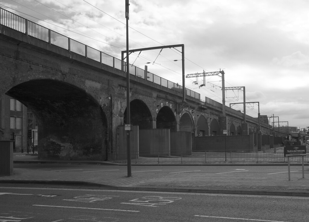 A Viaduct Crossing Duke Street A61 © Habiloid Cc By Sa 2 0