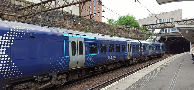 Scotrail train at High Street Station © Thomas Nugent cc-by-sa/2.0 ...