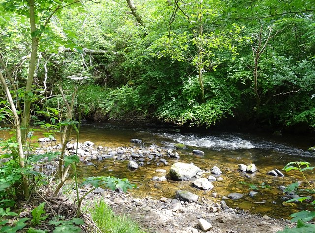 Rocky stretch of the River Derwent © Robert Graham cc-by-sa/2.0 ...