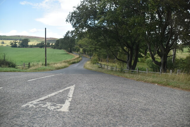 Newbridge Lane © N Chadwick cc-by-sa/2.0 :: Geograph Britain and Ireland