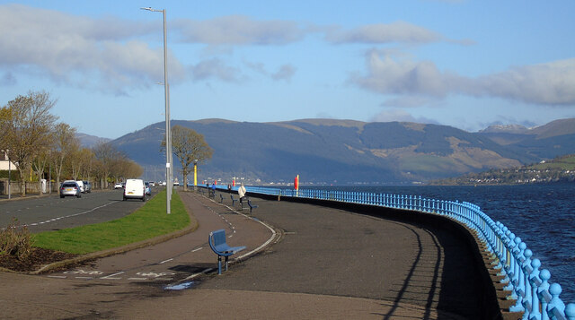 Greenock Esplanade © Thomas Nugent :: Geograph Britain and Ireland