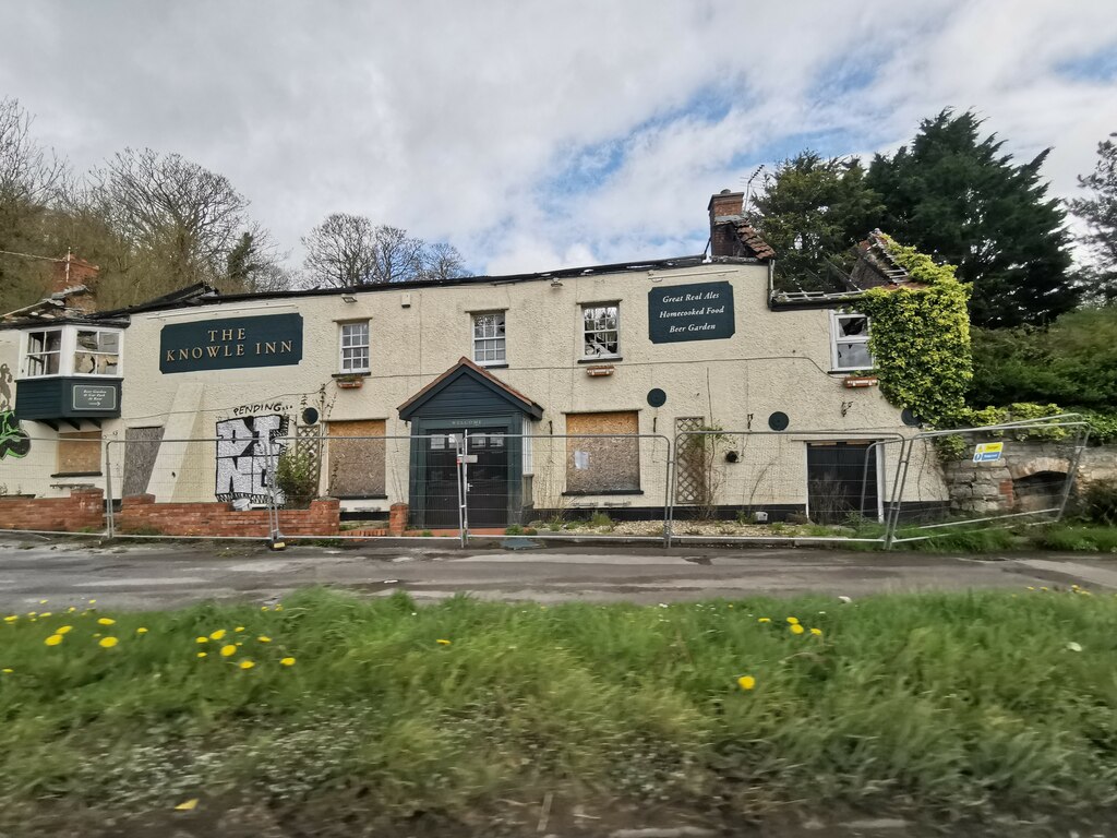 Bawdip : The Knowle Inn © Lewis Clarke cc-by-sa/2.0 :: Geograph Britain ...