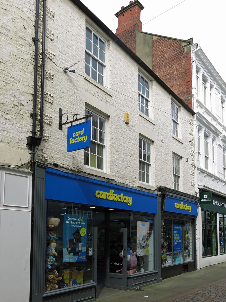 card factory, 23 & 25 Fore Street © Mike Quinn cc-by-sa/2.0 :: Geograph ...