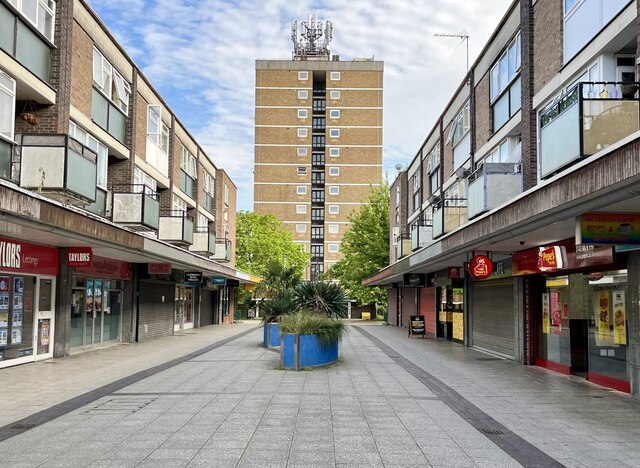 Queensway Stevenage © Andy Steele cc-by-sa/2.0 :: Geograph Britain and ...