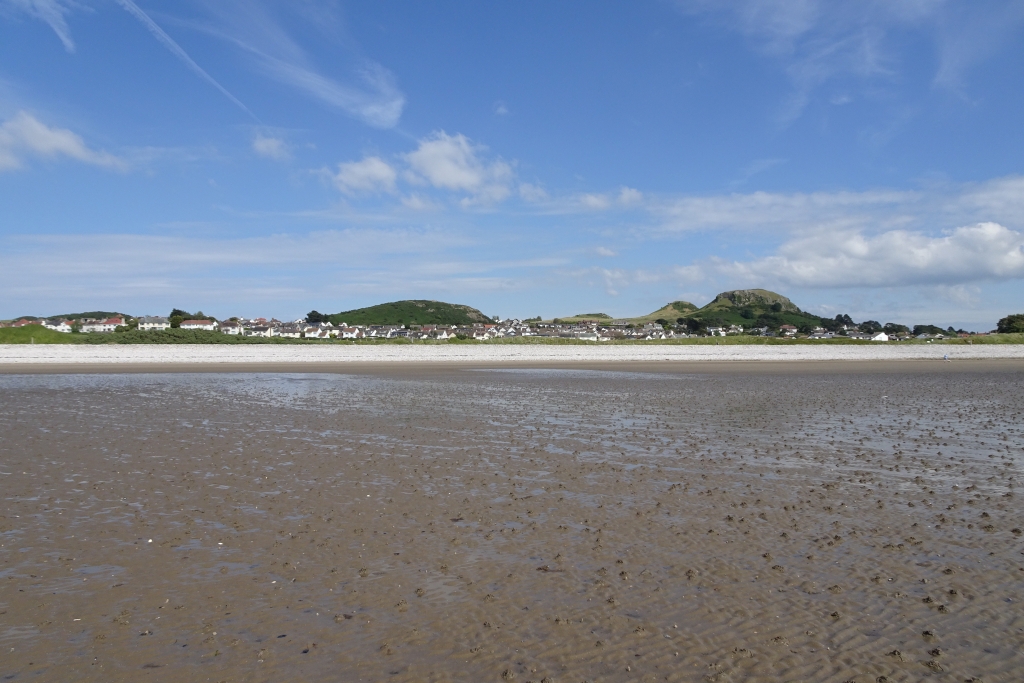 Beach west of Deganwy © DS Pugh cc-by-sa/2.0 :: Geograph Britain and ...